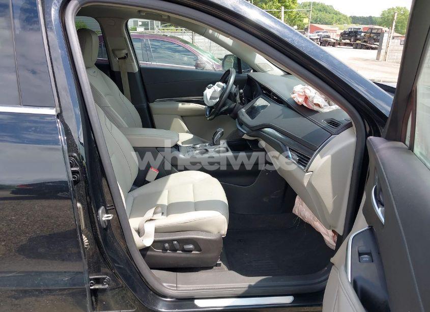 Photo 5 of 2019 Cadillac Xt4 LUXURY (VIN 1GYFZBR41KF150209)