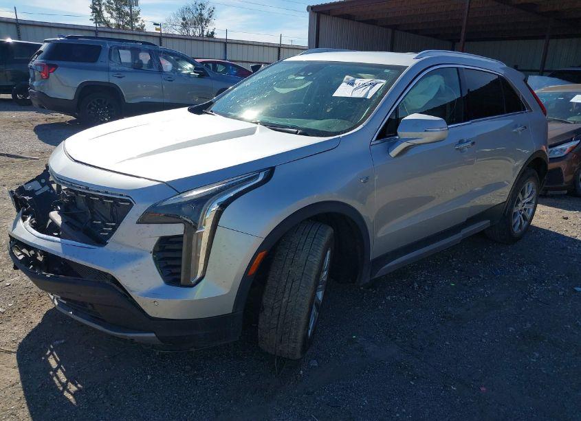 Photo 2 of 2021 Cadillac Xt4 FWD PREMIUM LUXURY (VIN 1GYFZCR41MF067680)