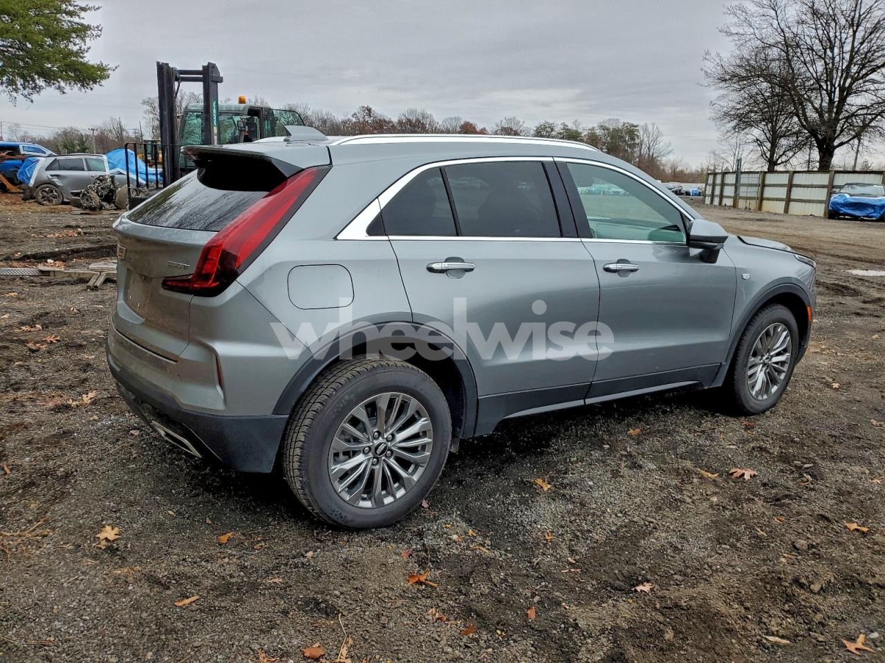 Photo 3 of 2024 CADILLAC XT4 PREMIUM LUXURY (VIN 1GYFZCR41RF214779)