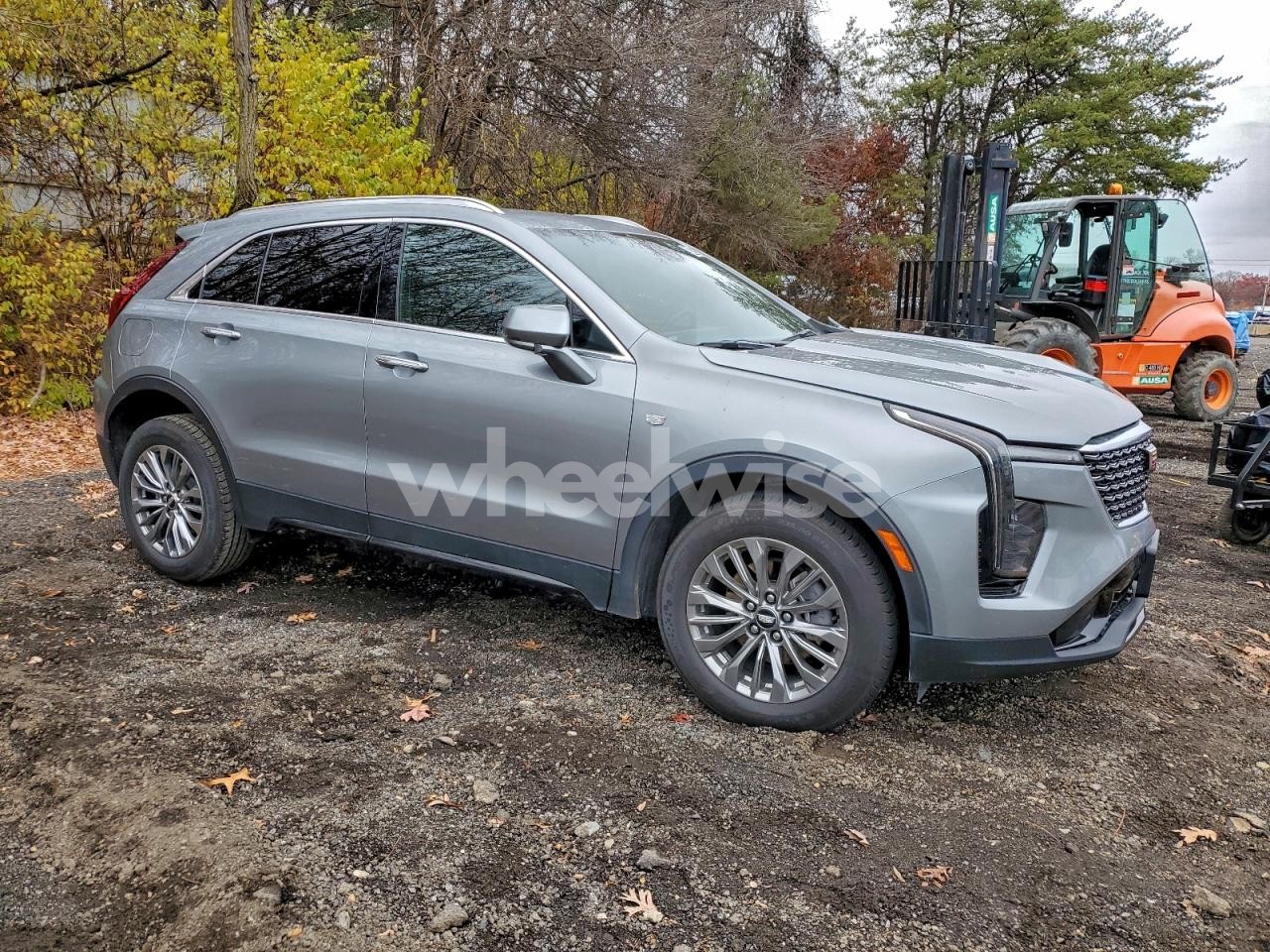 Photo 4 of 2024 CADILLAC XT4 PREMIUM LUXURY (VIN 1GYFZCR41RF214779)