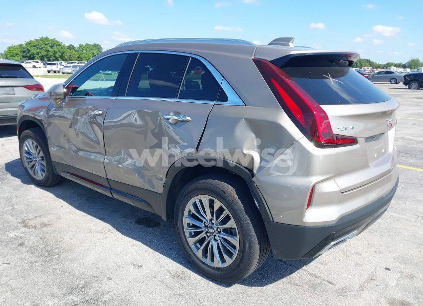 Photo 3 of 2025 Cadillac Xt4 FWD PREMIUM LUXURY (VIN 1GYFZCR41SF152998)