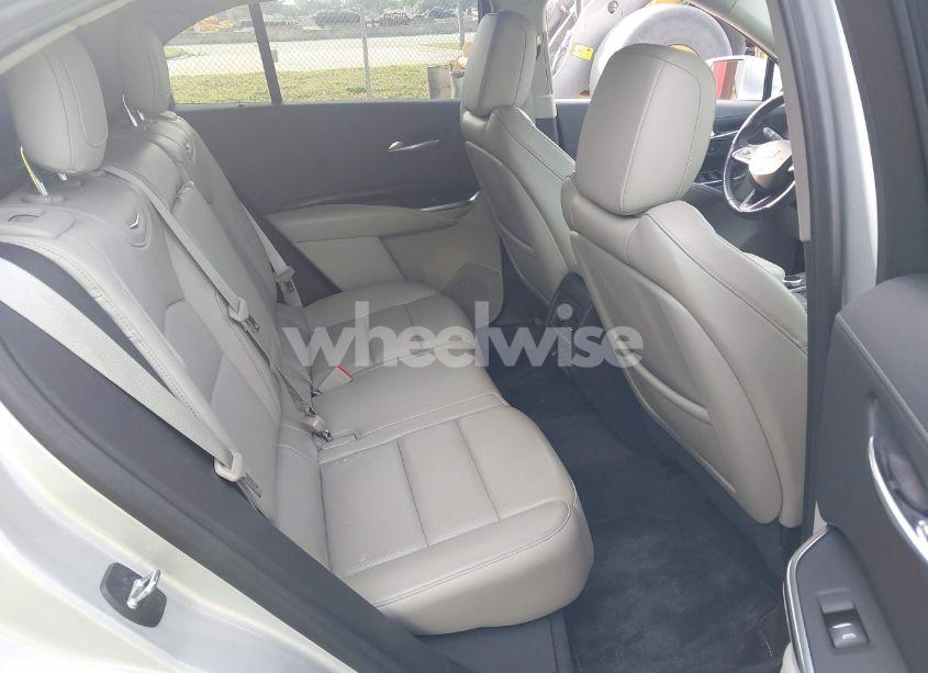 Photo 8 of 2020 Cadillac Xt4 FWD PREMIUM LUXURY (VIN 1GYFZCR44LF060642)