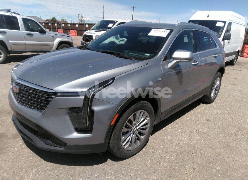 Photo 2 of 2024 Cadillac Xt4 FWD PREMIUM LUXURY (VIN 1GYFZCR46RF221436)
