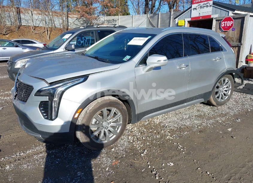 Photo 2 of 2021 Cadillac Xt4 FWD PREMIUM LUXURY (VIN 1GYFZCR48MF002776)
