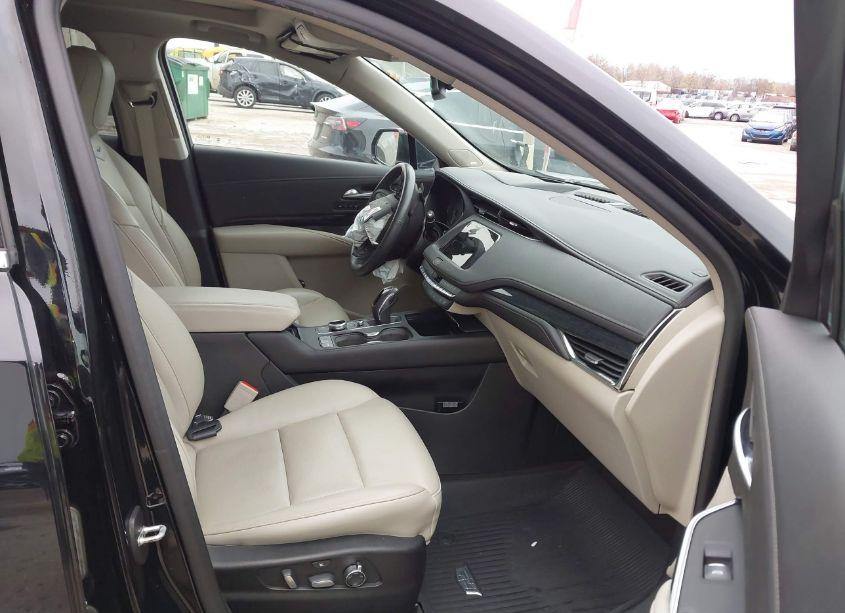 Photo 5 of 2019 Cadillac Xt4 PREMIUM LUXURY (VIN 1GYFZCR4XKF205195)