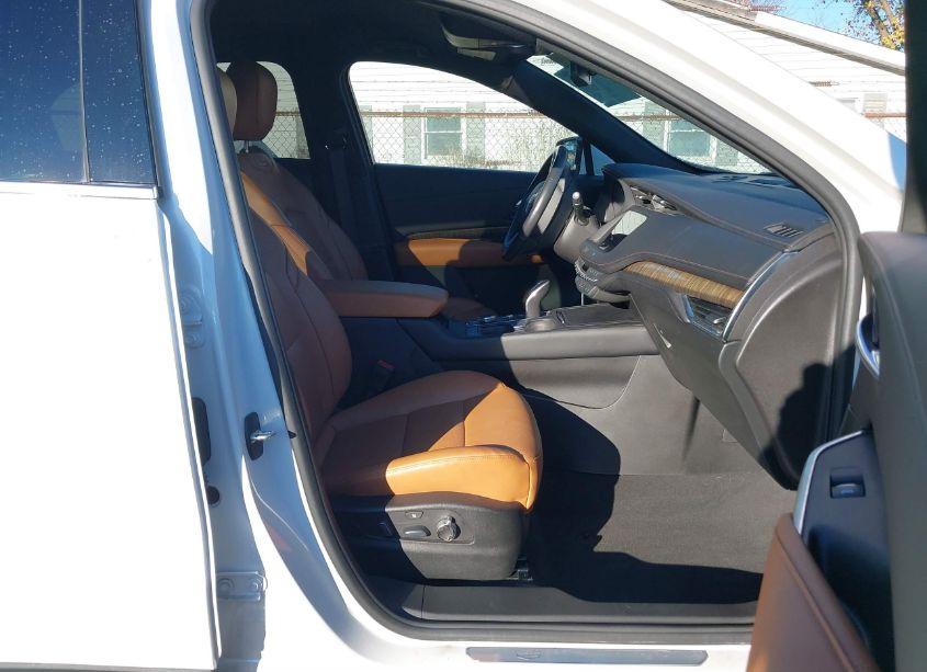 Photo 5 of 2021 Cadillac Xt4 AWD PREMIUM LUXURY (VIN 1GYFZDR42MF033351)