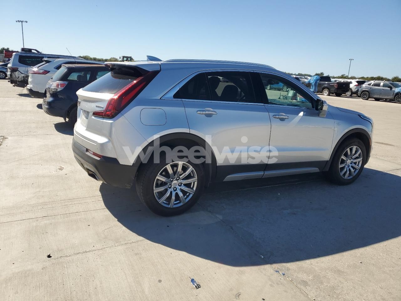 Photo 3 of 2022 CADILLAC XT4 PREMIUM LUXURY (VIN 1GYFZDR42NF128106)