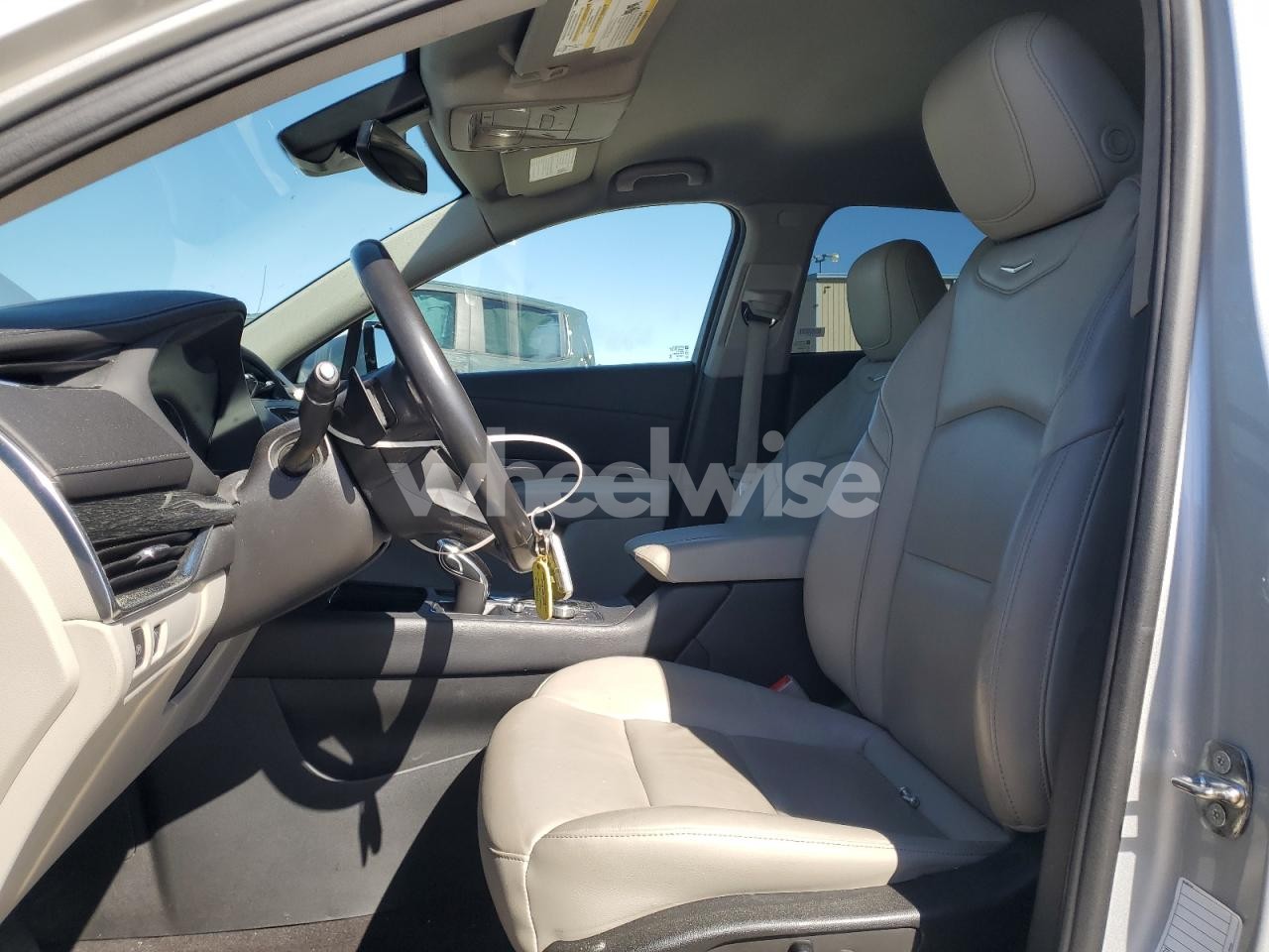 Photo 7 of 2022 CADILLAC XT4 PREMIUM LUXURY (VIN 1GYFZDR42NF128106)