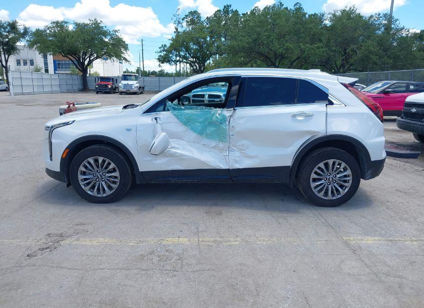 Photo 14 of 2024 Cadillac Xt4 AWD PREMIUM LUXURY (VIN 1GYFZDR47RF142573)