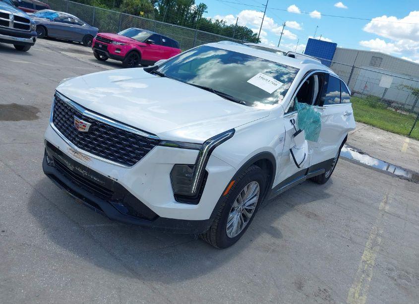Photo 2 of 2024 Cadillac Xt4 AWD PREMIUM LUXURY (VIN 1GYFZDR47RF142573)