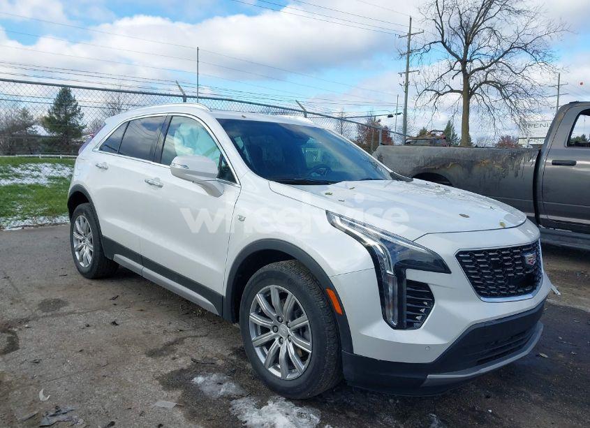 2022 Cadillac Xt4 AWD PREMIUM LUXURY (VIN 1GYFZDR49NF105003) main photo