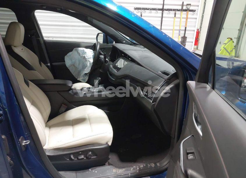 Photo 5 of 2019 Cadillac Xt4 SPORT (VIN 1GYFZFR44KF167125)