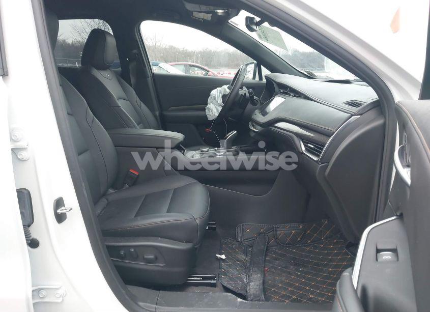 Photo 5 of 2022 Cadillac Xt4 AWD SPORT (VIN 1GYFZFR47NF100801)