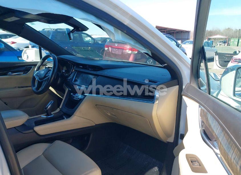 Photo 5 of 2018 Cadillac Xt5 STANDARD (VIN 1GYKNARS1JZ156608)