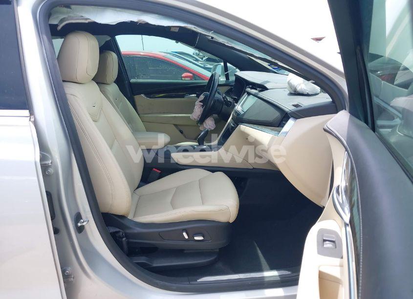 Photo 5 of 2019 Cadillac Xt5 STANDARD (VIN 1GYKNARS1KZ235391)