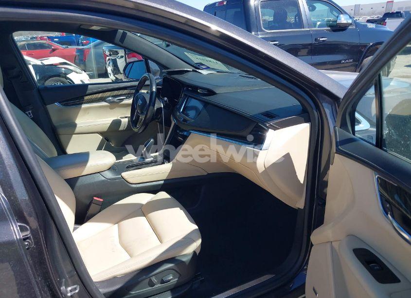 Photo 5 of 2017 Cadillac Xt5 STANDARD (VIN 1GYKNARS5HZ106370)