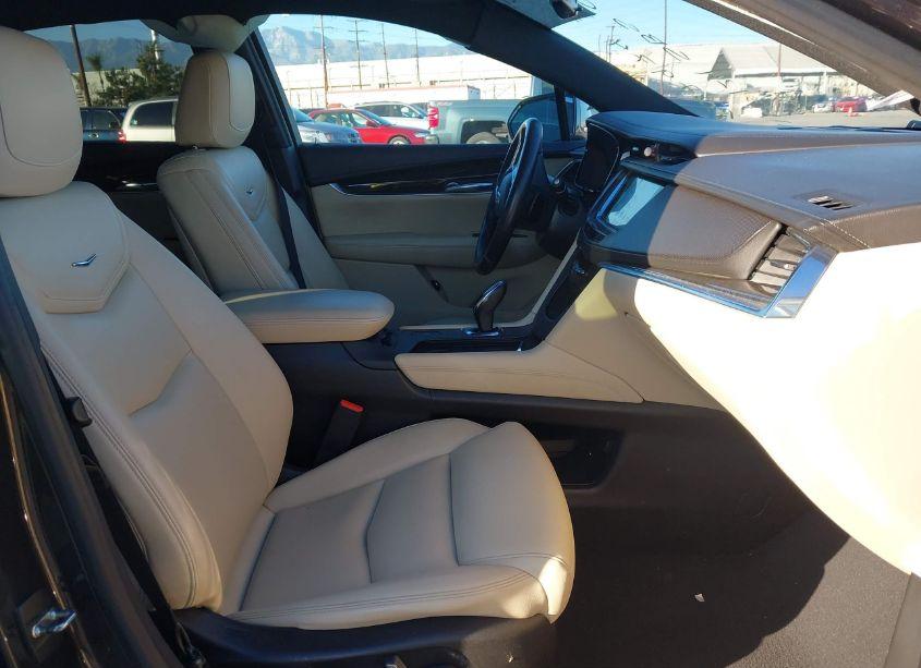 Photo 5 of 2017 Cadillac Xt5 STANDARD (VIN 1GYKNARS5HZ207974)