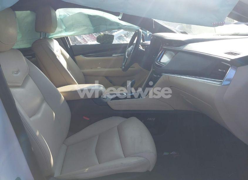 Photo 5 of 2018 Cadillac Xt5 STANDARD (VIN 1GYKNARS8JZ125257)