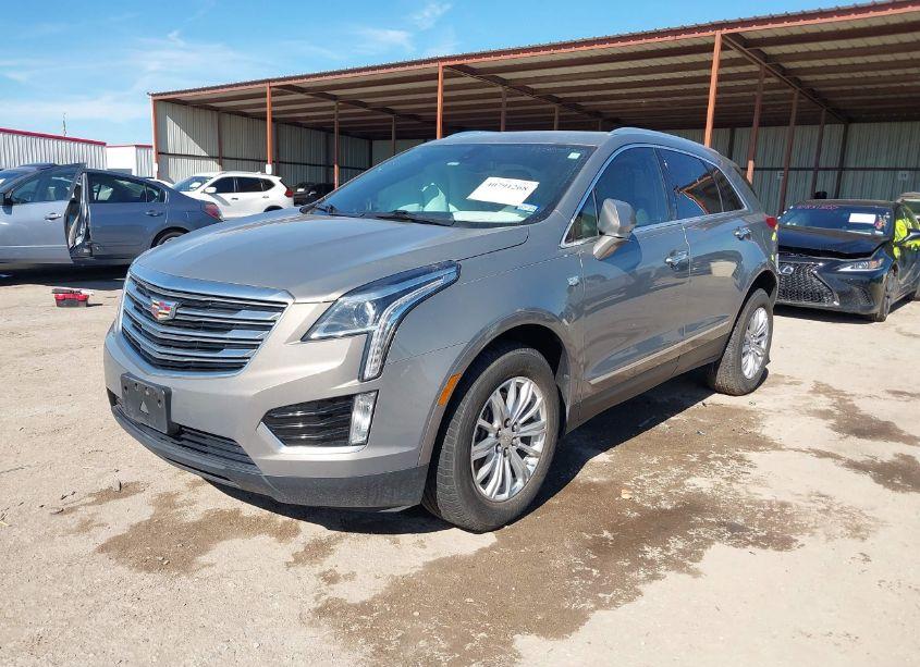 Photo 2 of 2018 Cadillac Xt5 STANDARD (VIN 1GYKNARS8JZ133505)