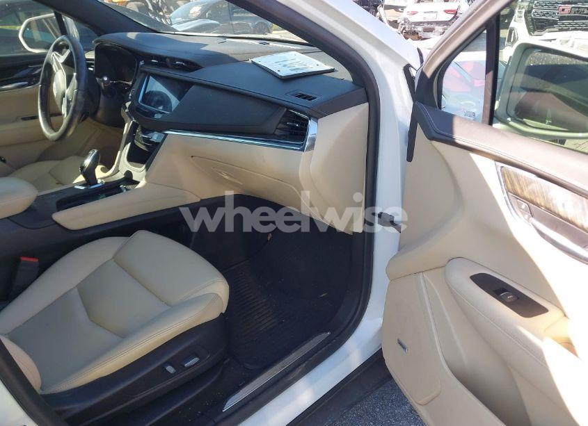 Photo 5 of 2019 Cadillac Xt5 STANDARD (VIN 1GYKNARSXKZ181007)