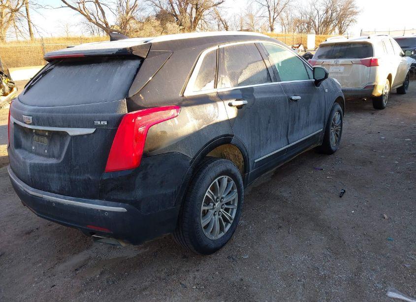 Photo 4 of 2017 Cadillac Xt5 LUXURY (VIN 1GYKNBRS0HZ105570)