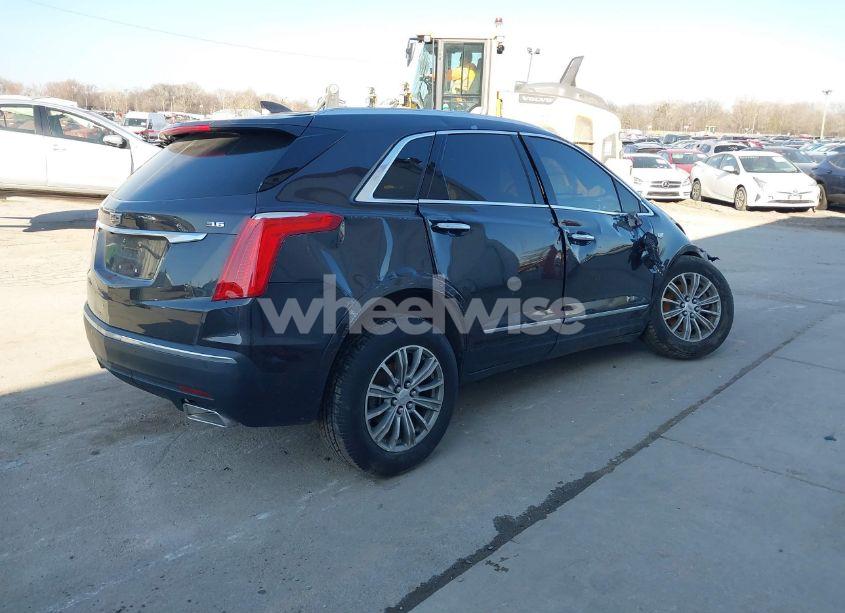 Photo 4 of 2017 Cadillac Xt5 LUXURY (VIN 1GYKNBRS0HZ105603)