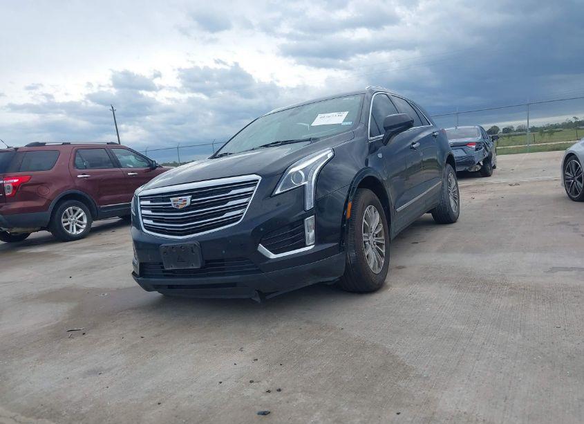 Photo 2 of 2017 Cadillac Xt5 LUXURY (VIN 1GYKNBRS0HZ320592)