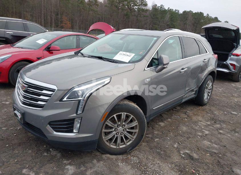 Photo 2 of 2017 Cadillac Xt5 LUXURY (VIN 1GYKNBRS2HZ321999)