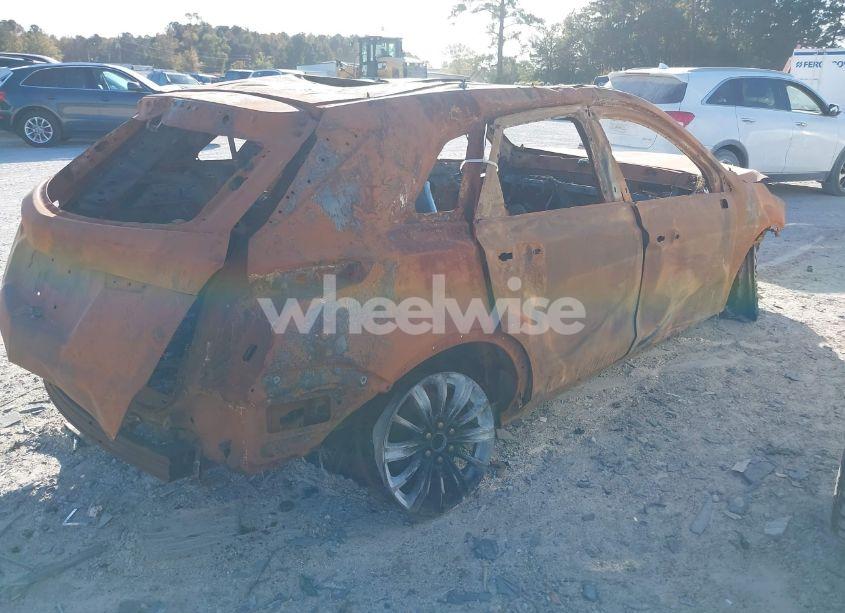 Photo 4 of 2017 Cadillac Xt5 LUXURY (VIN 1GYKNBRS3HZ101254)