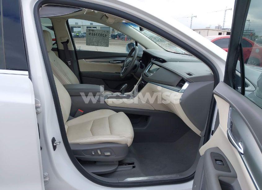 Photo 5 of 2017 Cadillac Xt5 LUXURY (VIN 1GYKNBRS3HZ195197)