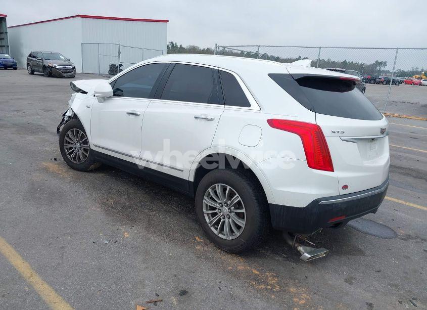 Photo 3 of 2017 Cadillac Xt5 LUXURY (VIN 1GYKNBRS4HZ197282)