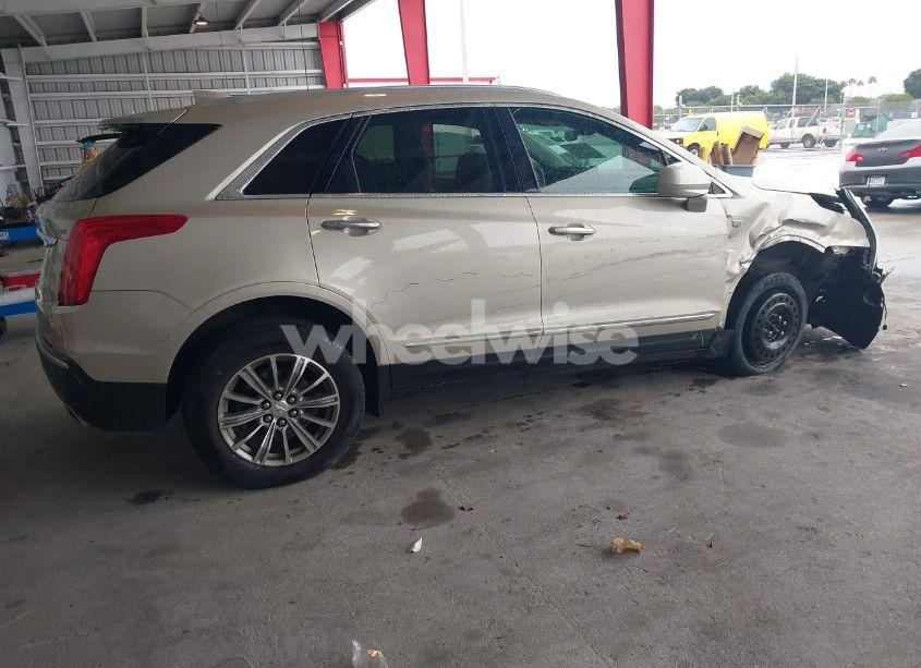 Photo 4 of 2017 Cadillac Xt5 LUXURY (VIN 1GYKNBRS6HZ107131)