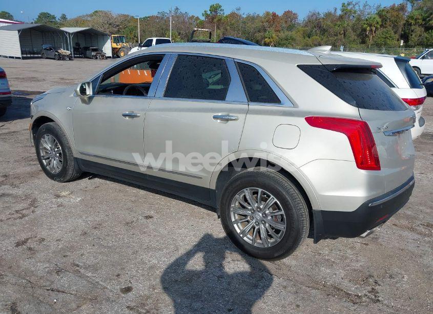 Photo 3 of 2017 Cadillac Xt5 LUXURY (VIN 1GYKNBRS6HZ186123)