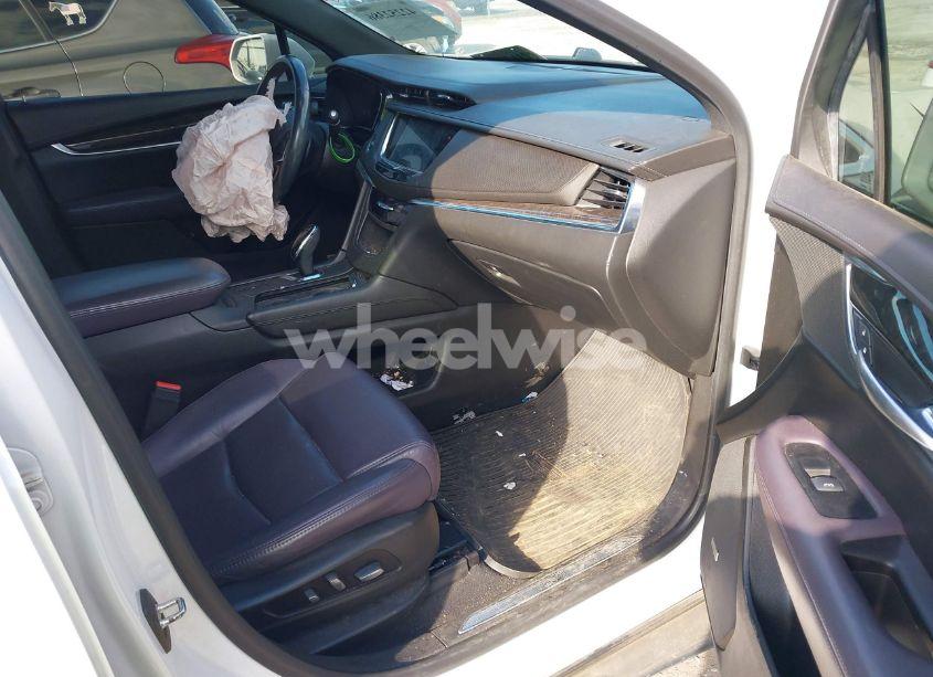 Photo 5 of 2017 Cadillac Xt5 LUXURY (VIN 1GYKNBRS7HZ115156)