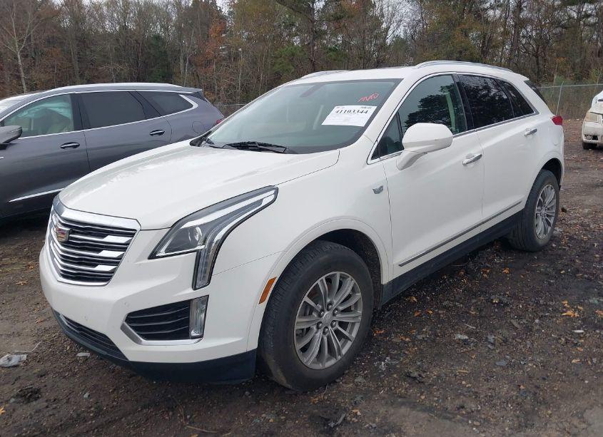 Photo 2 of 2017 Cadillac Xt5 LUXURY (VIN 1GYKNBRS7HZ136413)