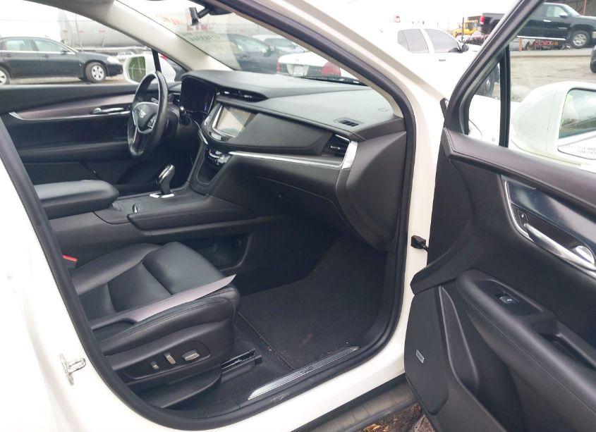 Photo 5 of 2017 Cadillac Xt5 LUXURY (VIN 1GYKNBRS7HZ136413)