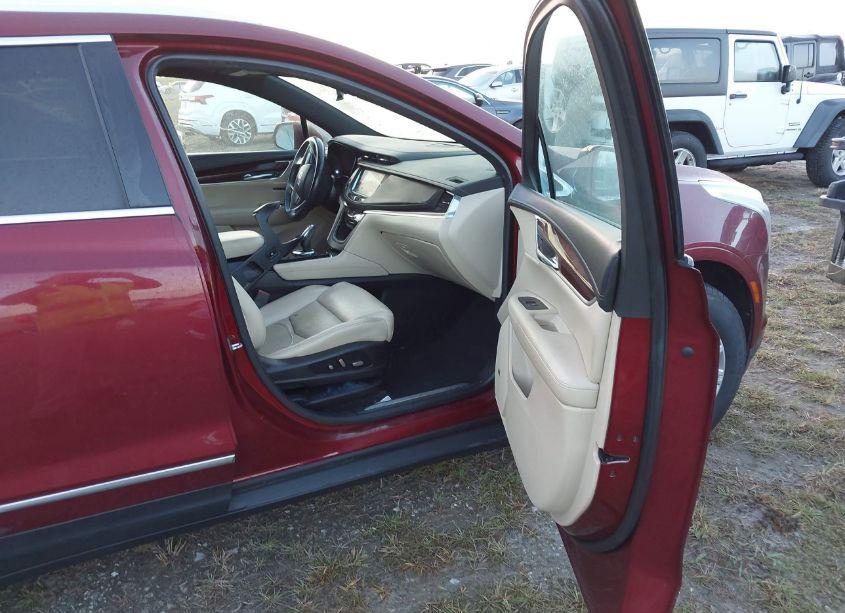 Photo 5 of 2017 Cadillac Xt5 LUXURY (VIN 1GYKNBRS7HZ149369)