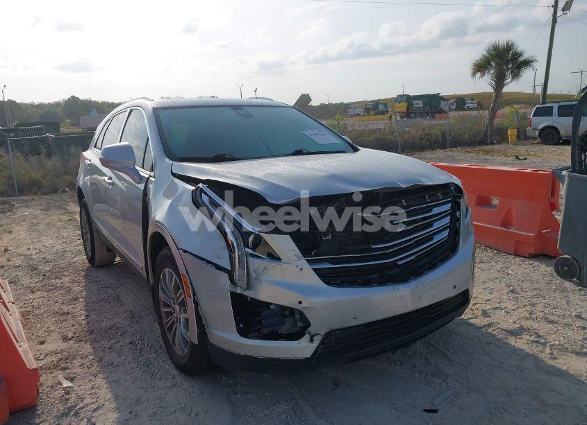 2017 Cadillac Xt5 LUXURY (VIN 1GYKNBRS8HZ205769) main photo