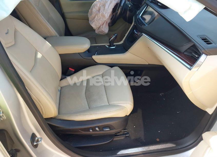 Photo 5 of 2017 Cadillac Xt5 LUXURY (VIN 1GYKNBRS8HZ205769)