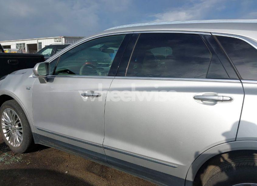 Photo 14 of 2017 Cadillac Xt5 LUXURY (VIN 1GYKNBRS8HZ265955)