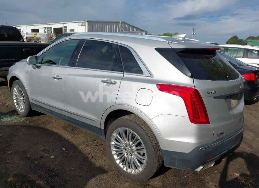 Photo 3 of 2017 Cadillac Xt5 LUXURY (VIN 1GYKNBRS8HZ265955)