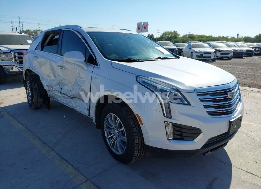 2017 Cadillac Xt5 LUXURY (VIN 1GYKNBRSXHZ190093) main photo