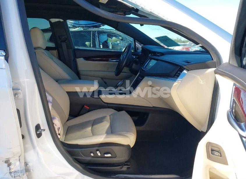 Photo 5 of 2017 Cadillac Xt5 LUXURY (VIN 1GYKNBRSXHZ190093)