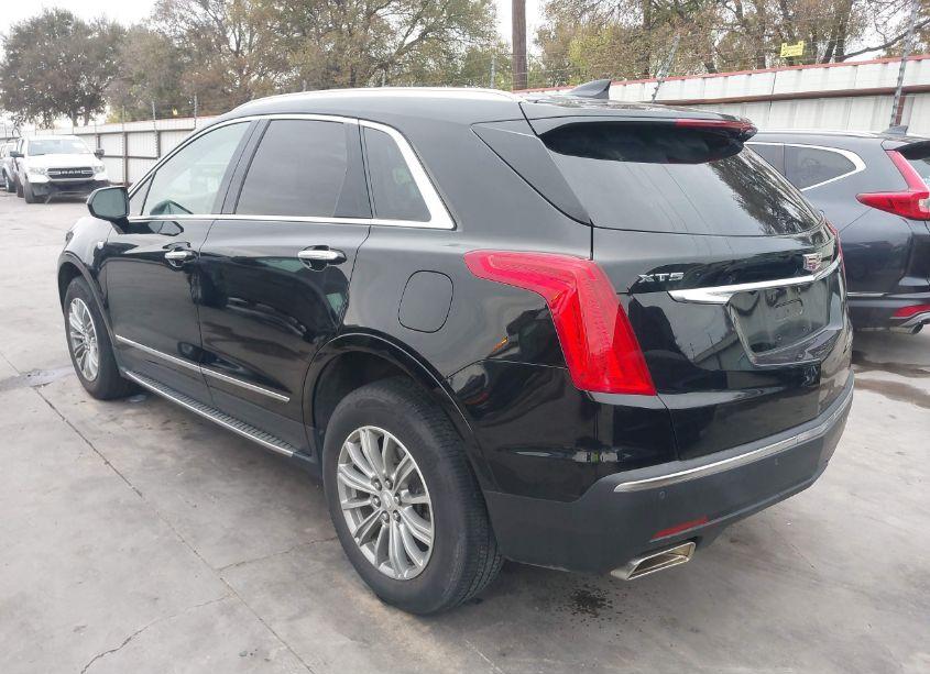 Photo 3 of 2017 Cadillac Xt5 LUXURY (VIN 1GYKNBRSXHZ247957)