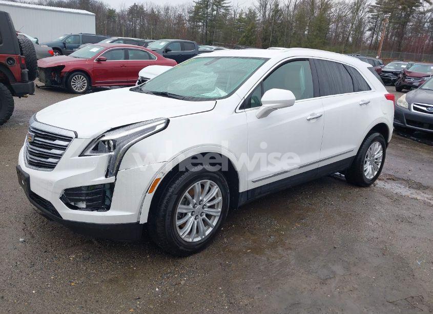 Photo 2 of 2018 Cadillac Xt5 STANDARD (VIN 1GYKNBRSXJZ104139)