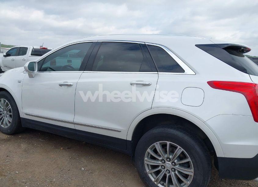 Photo 14 of 2018 Cadillac Xt5 LUXURY (VIN 1GYKNCRS0JZ133560)
