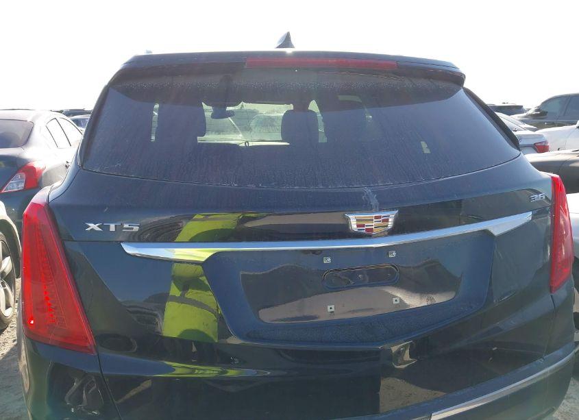 Photo 16 of 2018 Cadillac Xt5 LUXURY (VIN 1GYKNCRS1JZ191046)