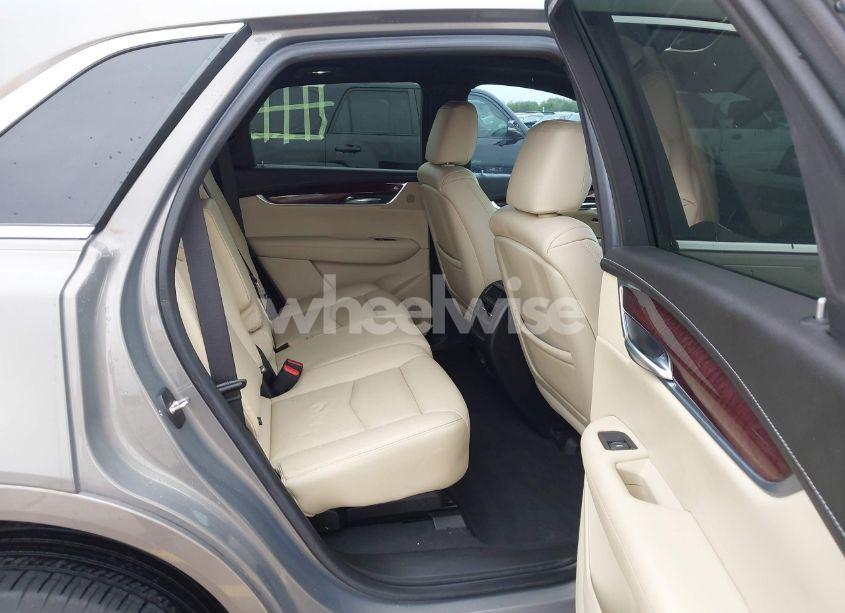 Photo 8 of 2018 Cadillac Xt5 LUXURY (VIN 1GYKNCRS1JZ198854)