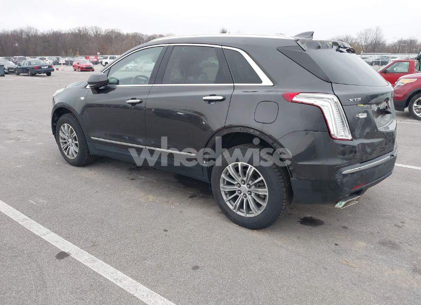 Photo 3 of 2019 Cadillac Xt5 LUXURY (VIN 1GYKNCRS1KZ131527)
