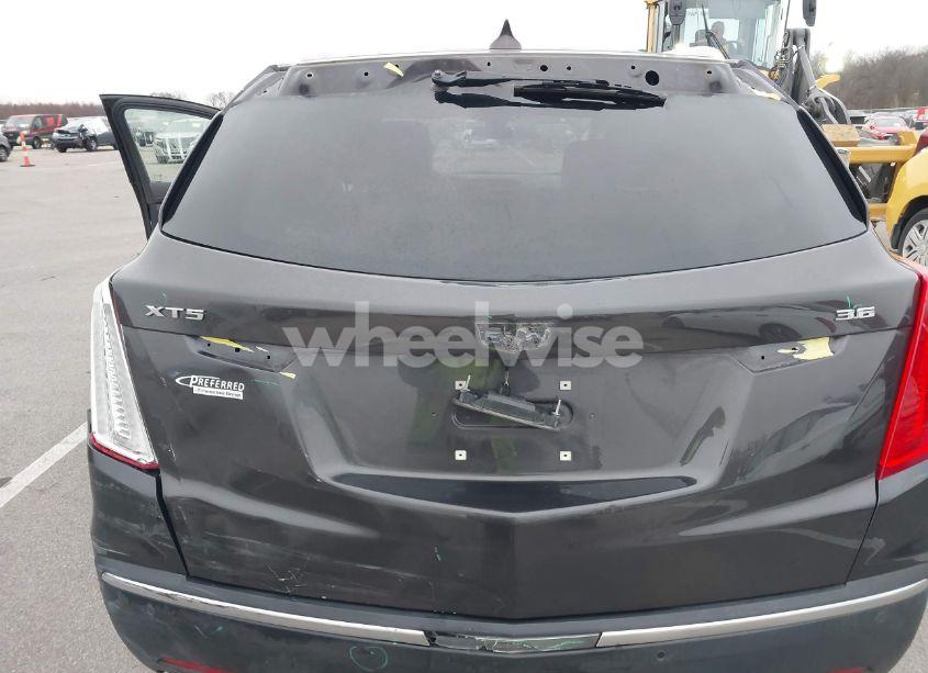 Photo 6 of 2019 Cadillac Xt5 LUXURY (VIN 1GYKNCRS1KZ131527)
